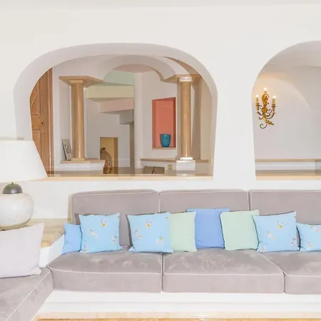 Degli Ulivi Villa *
