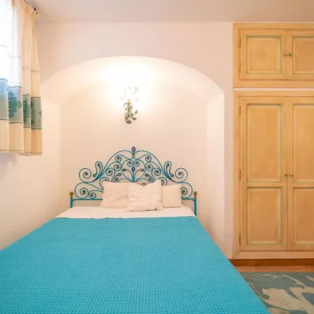 Degli Ulivi Villa *